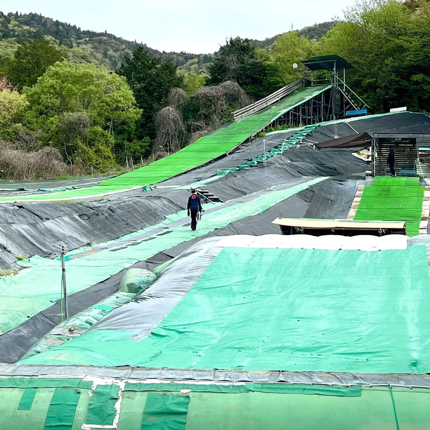 スノボ好きの皆さん、ついに待ちに待ったシーズンがやってきまし...